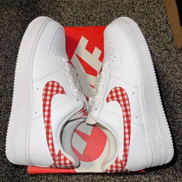 Nike women’s Air Force 1 - Picture 3 of 5